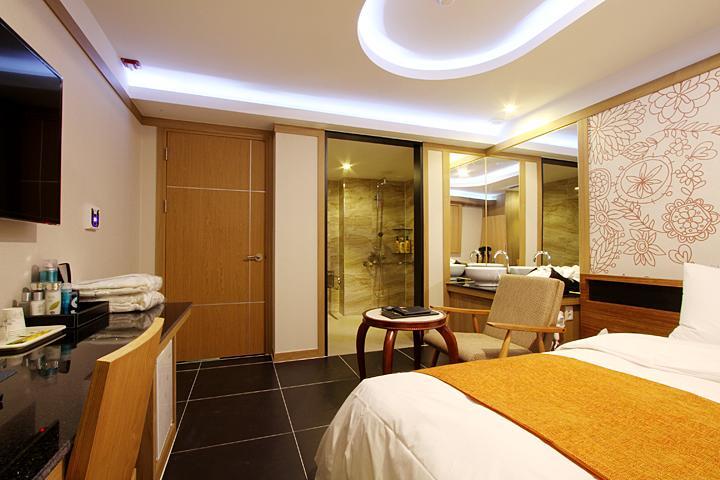Suwon Orsay Business Hotel Exterior foto