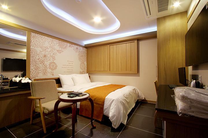 Suwon Orsay Business Hotel Exterior foto