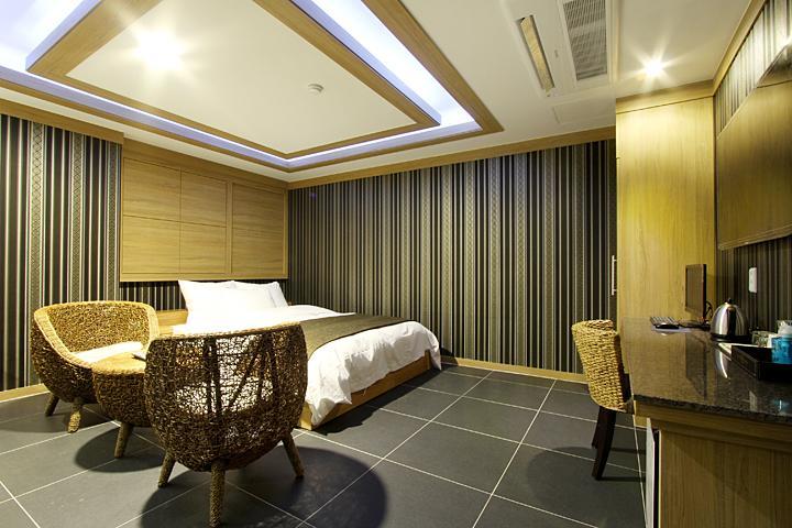Suwon Orsay Business Hotel Exterior foto