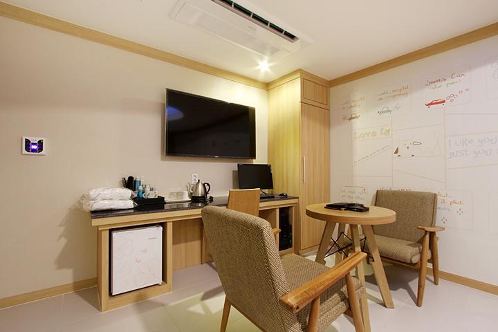 Suwon Orsay Business Hotel Exterior foto